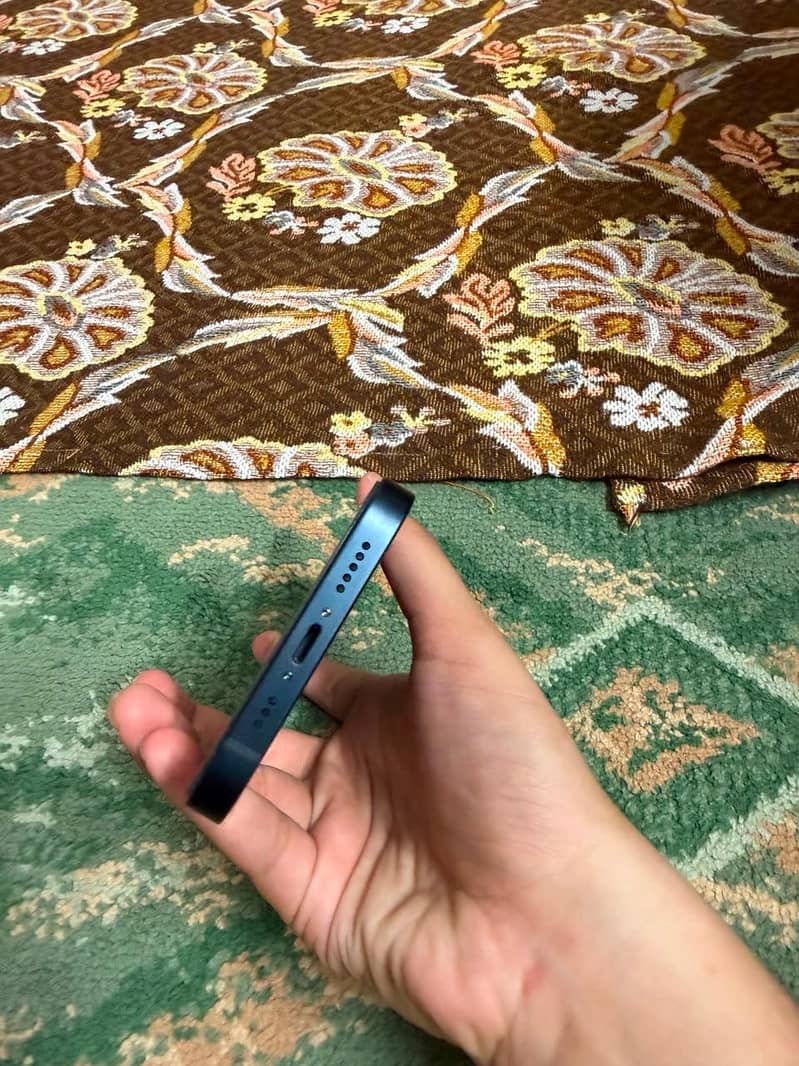 iPhone 13 jv 4