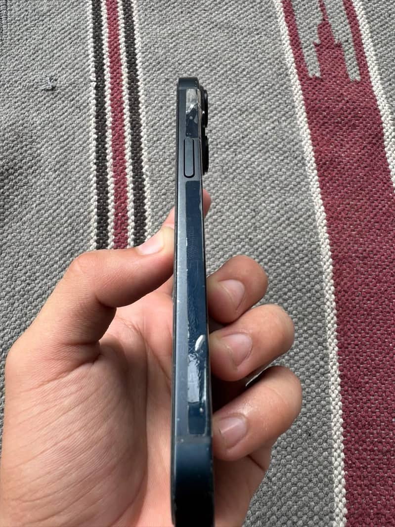Apple iPhone 14 2