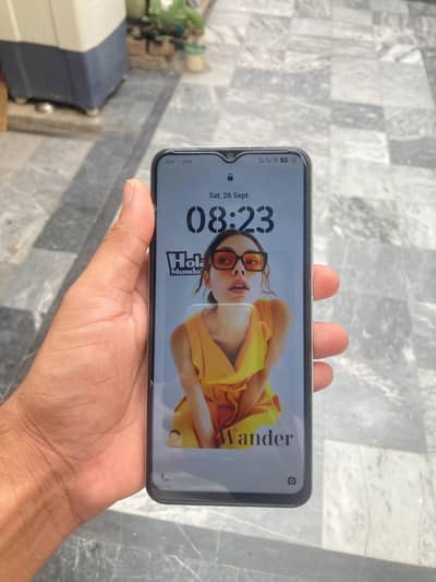 Vivo Y18 full box camera glass break he all ok
