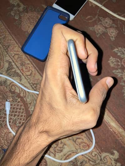 Apple iPhone SE