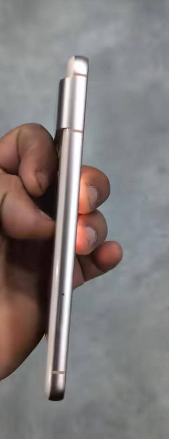 Google Pixel 8 3