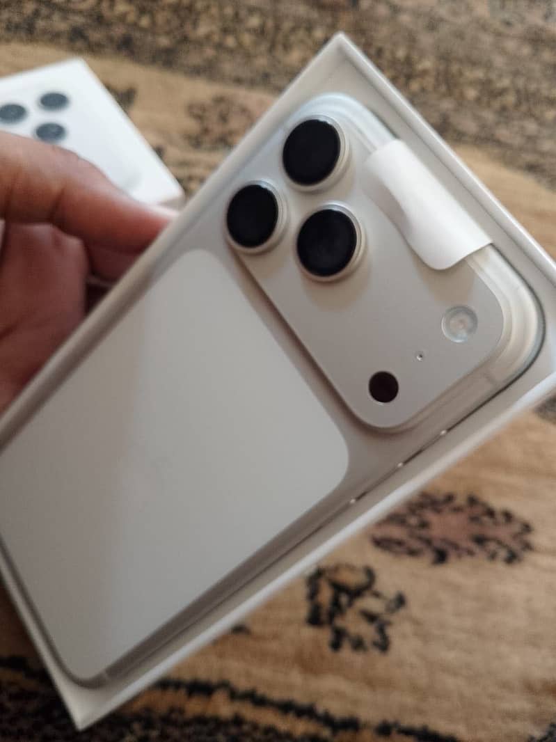 iphone 17 pro max 2