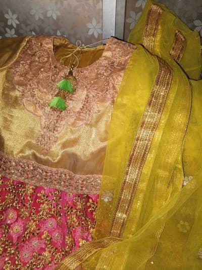 mehndi bridal lehnga