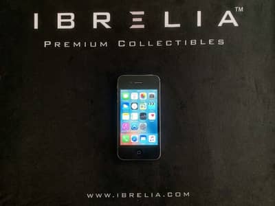 Apple iPhone 4S 8GB Black USA Version Collector Phone