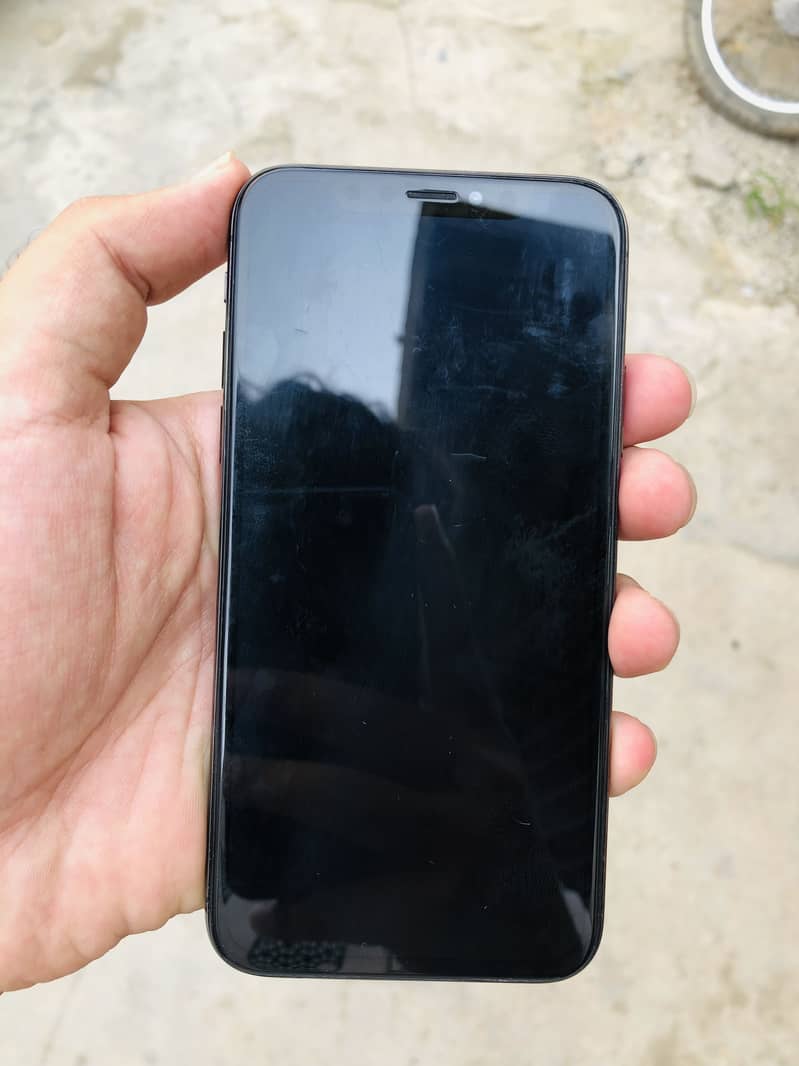 Apple iPhone X 4