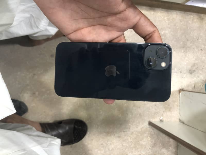 Apple iPhone 13 0
