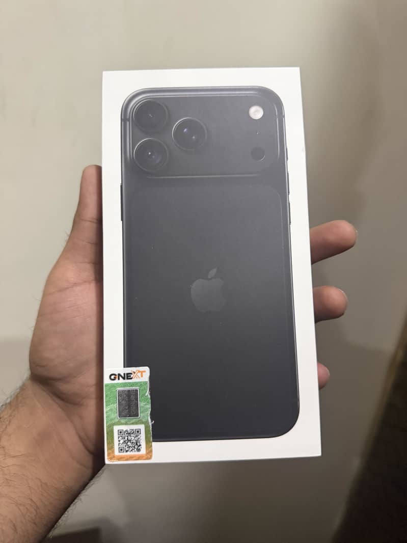 Apple iPhone 18 Pro Max 2