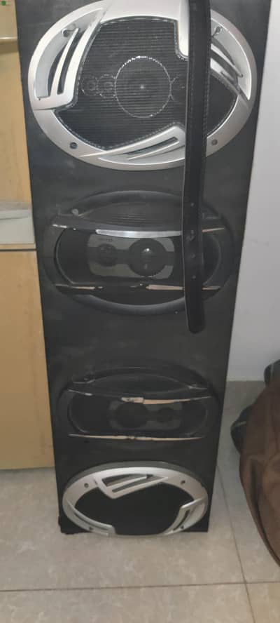 only 4 woofer speaker