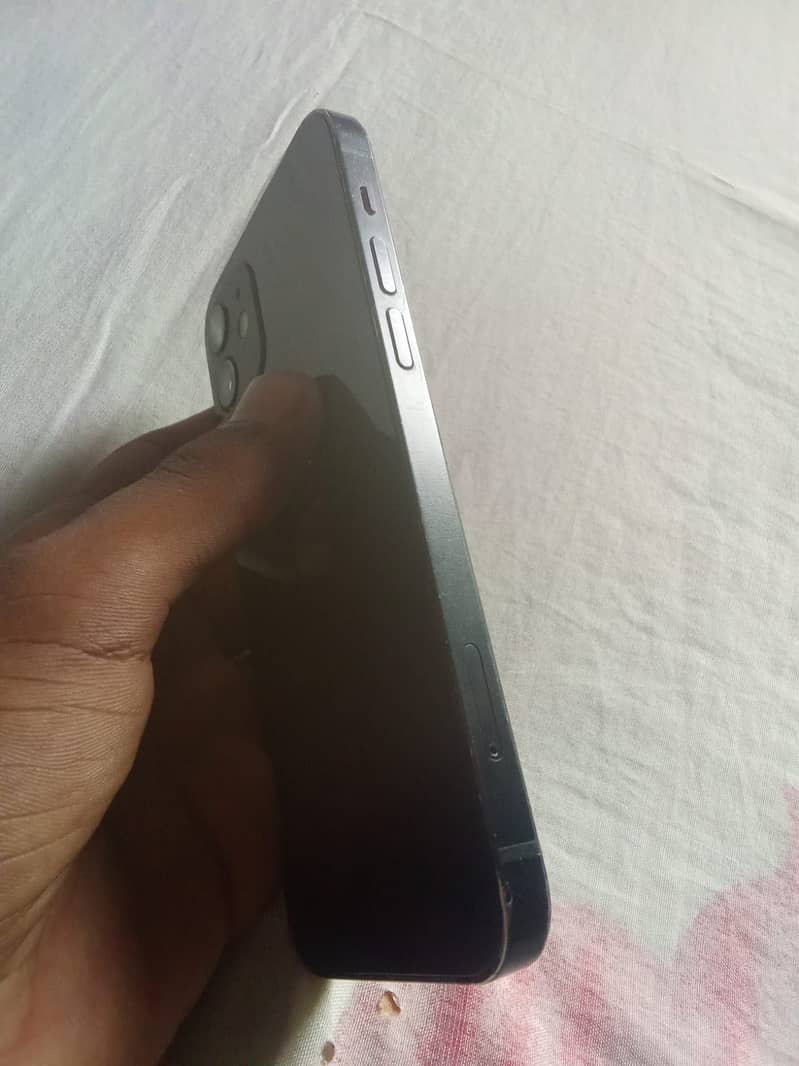 Iphone 12’ 1