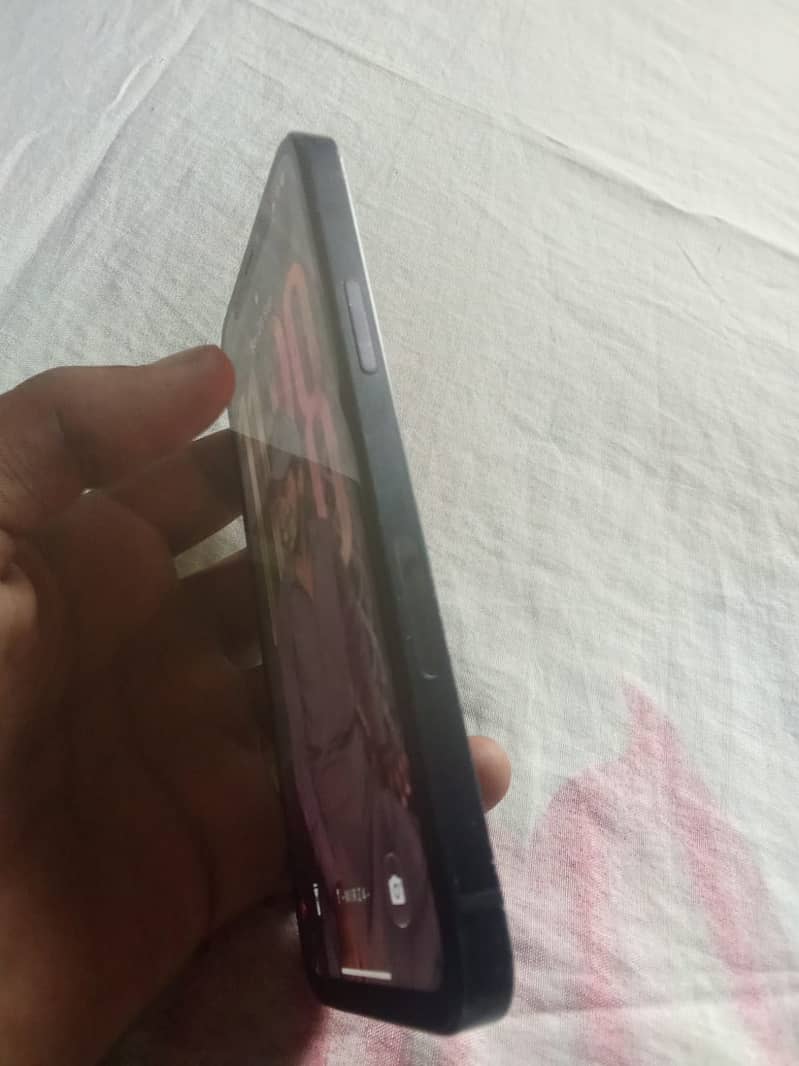 Iphone 12’ 2