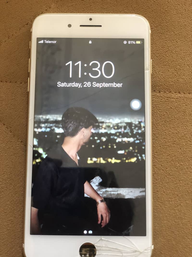 Apple iPhone 7 Plus 0