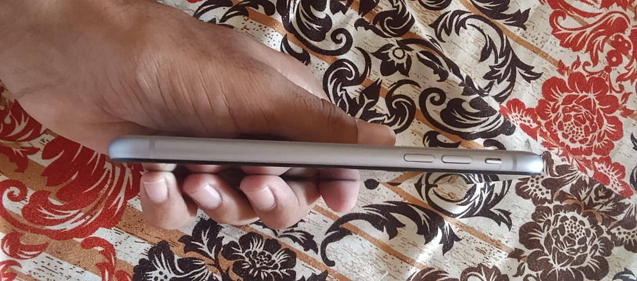 Apple iPhone 11 2