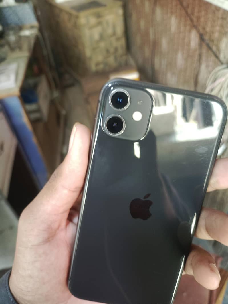 Apple iPhone 11 3