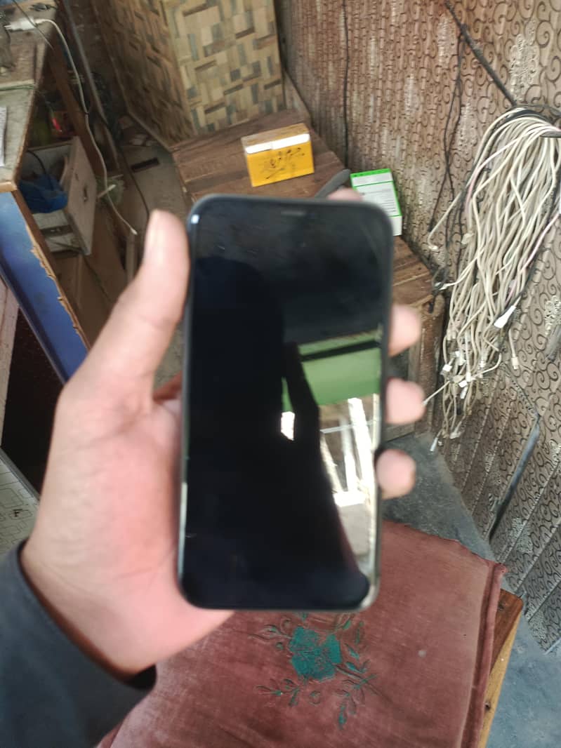 Apple iPhone 11 6