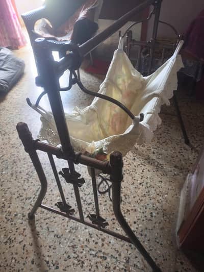 Baby Swing for urgent sale
