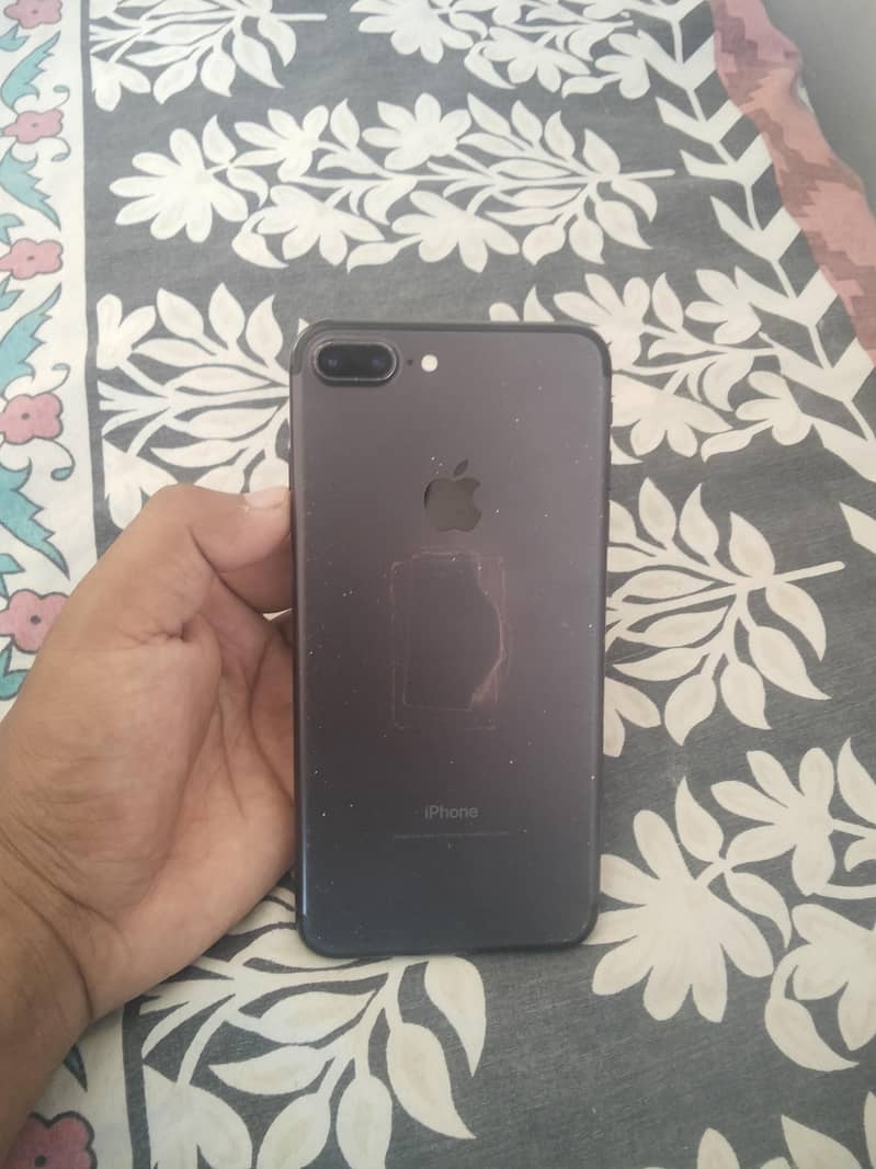 Apple iPhone 7 Plus 2