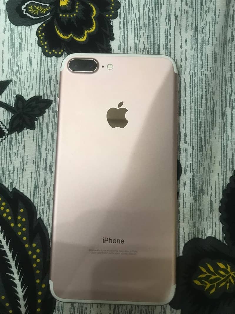 Apple iPhone 7 Plus 1