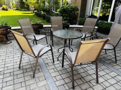 Outdoor table and chairs