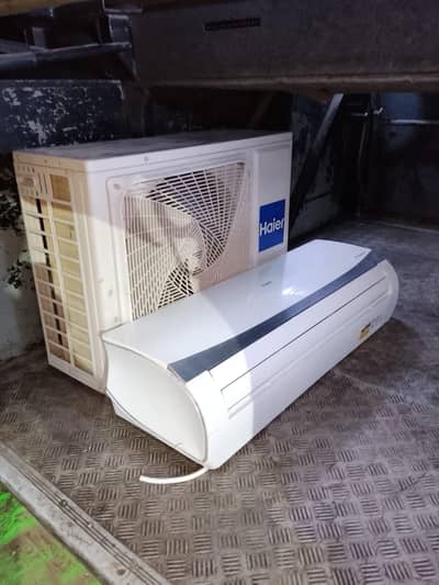 Haier 1.5ton DC inverter original condition