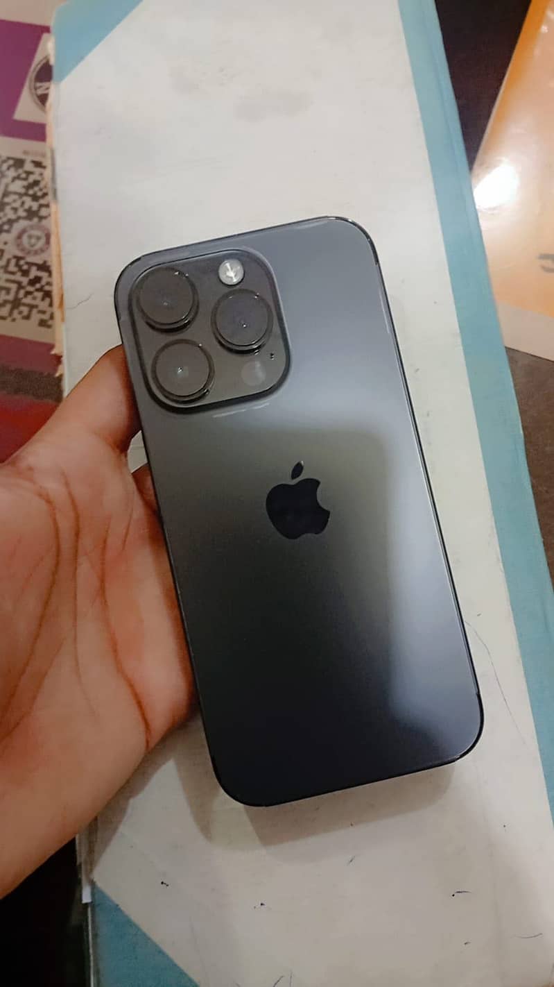 Apple iPhone 14 Pro 2