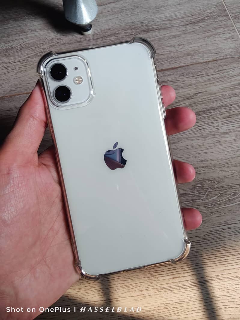 Apple iPhone 11 0