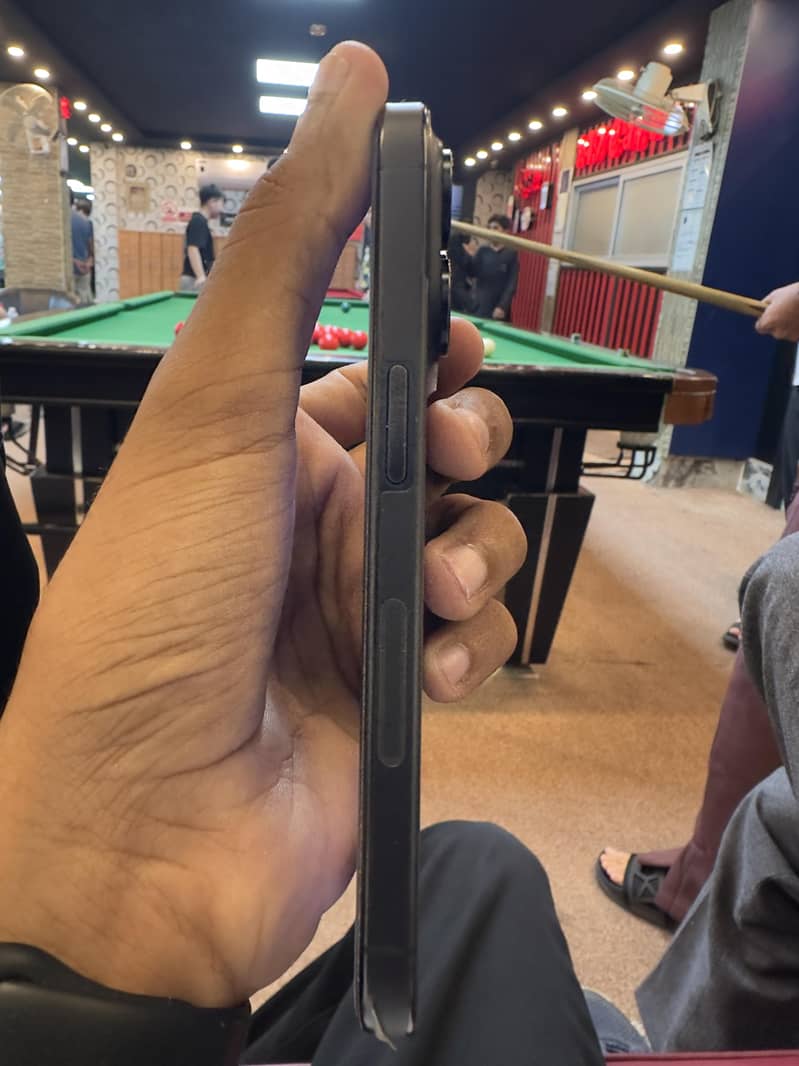 Apple iPhone 15 Pro 1