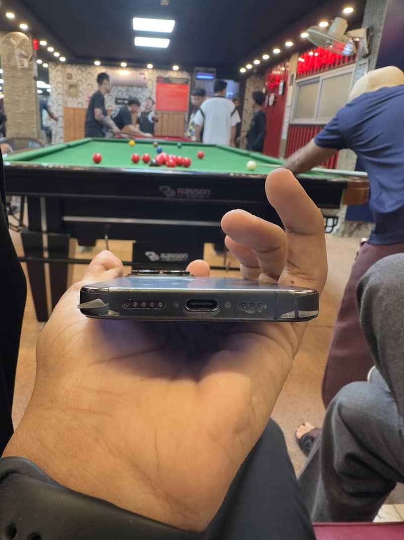 Apple iPhone 15 Pro 2