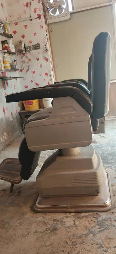 salon chair 2