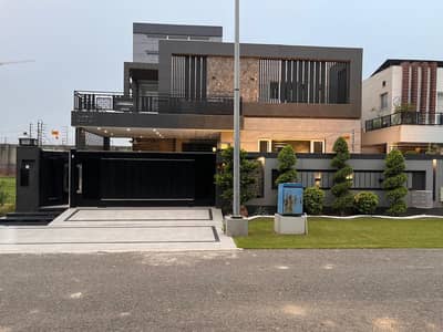 Double Unit, Full Basement Practicle Home