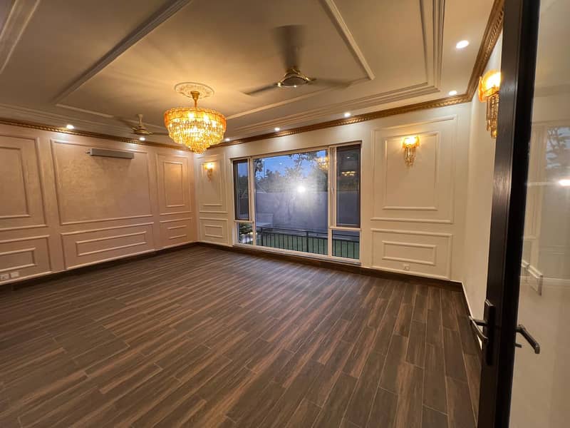 Double Unit, Full Basement Practicle Home 6