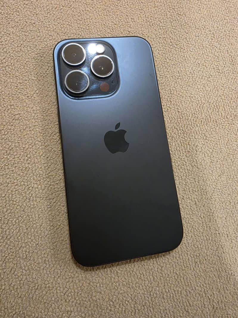 Apple iPhone 15 Pro 0