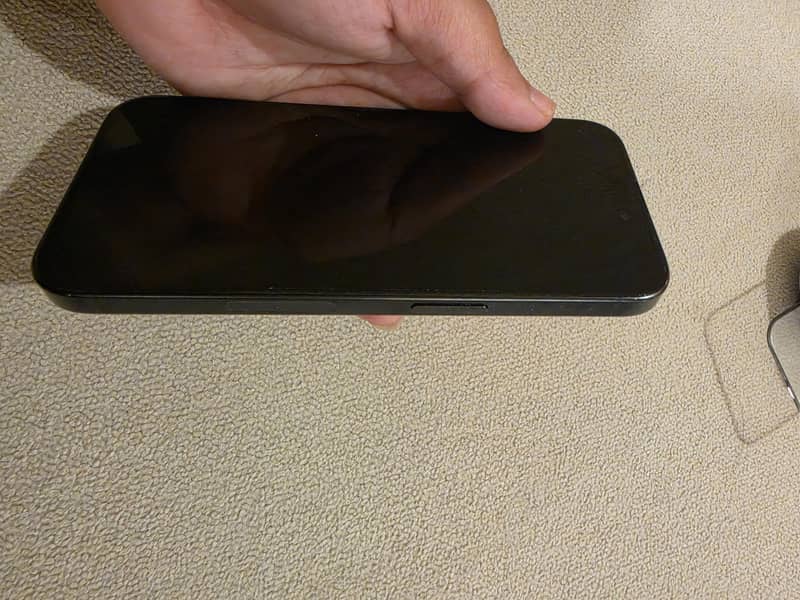 Apple iPhone 15 Pro 3