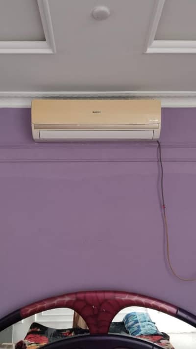 ORIENT 1.5ton DC inverter original condition original gass