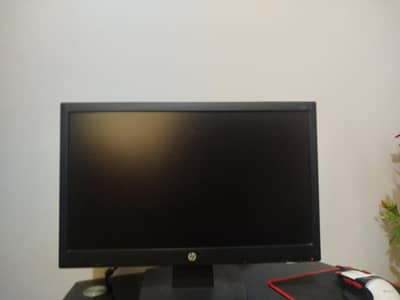 HP 19 Inch LED Monitor – 1366×768 – Good Condition