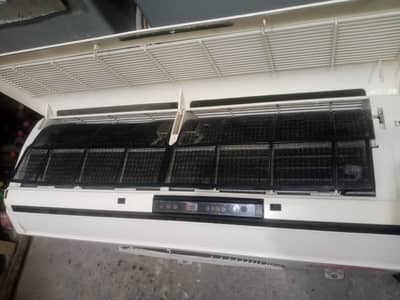 LG - 1 Ton AC