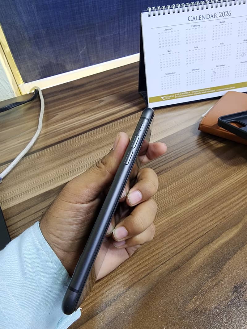 Apple iPhone 11 2