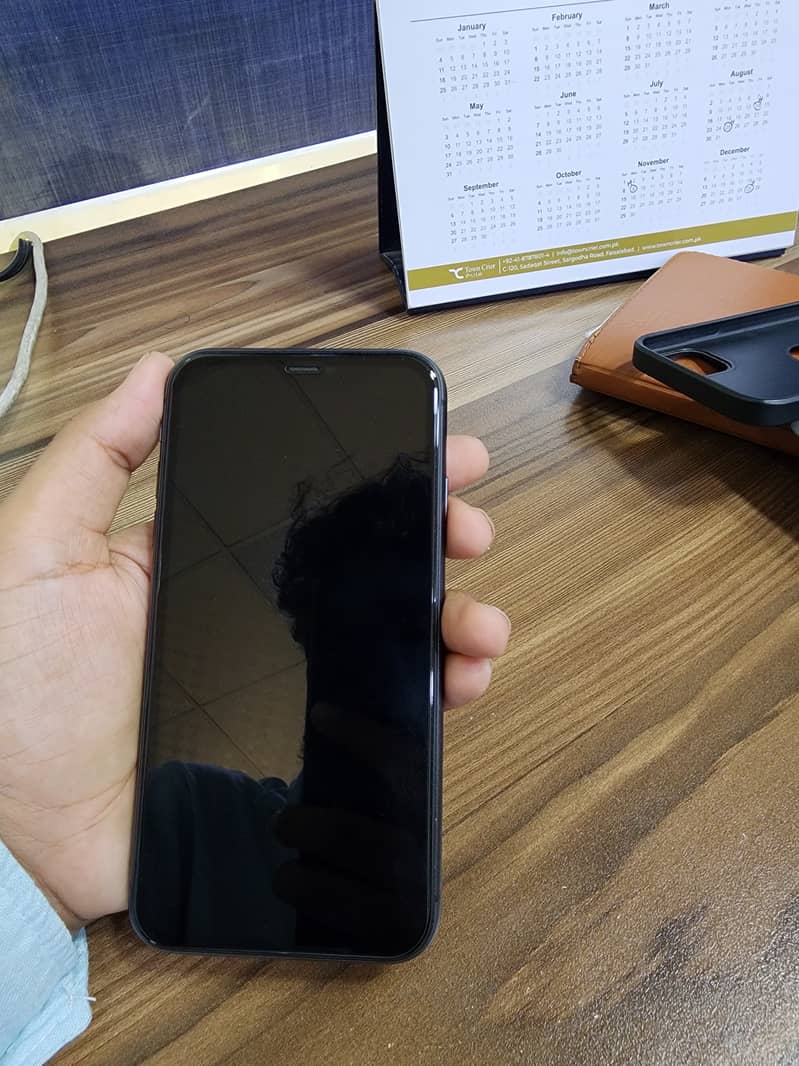 Apple iPhone 11 3