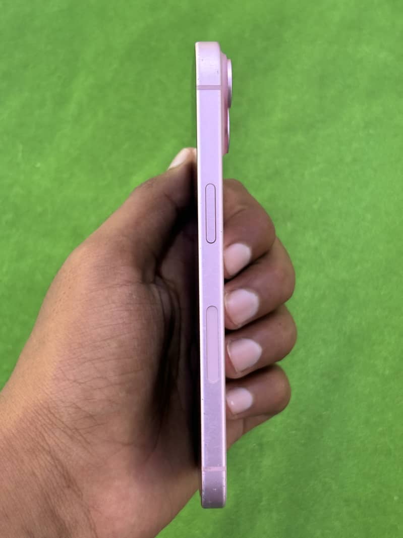 Apple iPhone 15 2