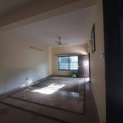 10marla 3beds DD TV lounge kitchen attached baths neat clean ground portion for rent in G 13 2 islamabad