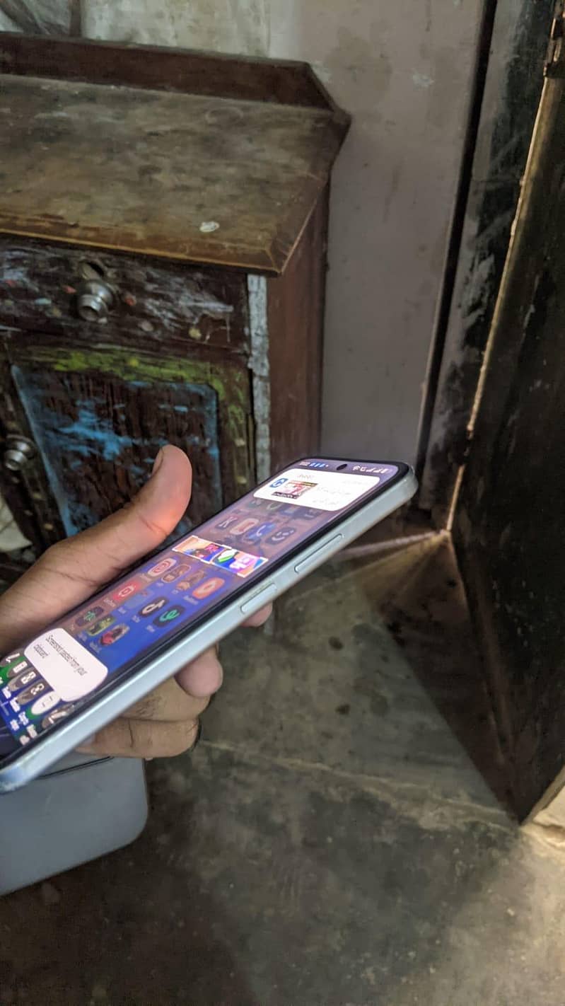 OPPO A6s 3