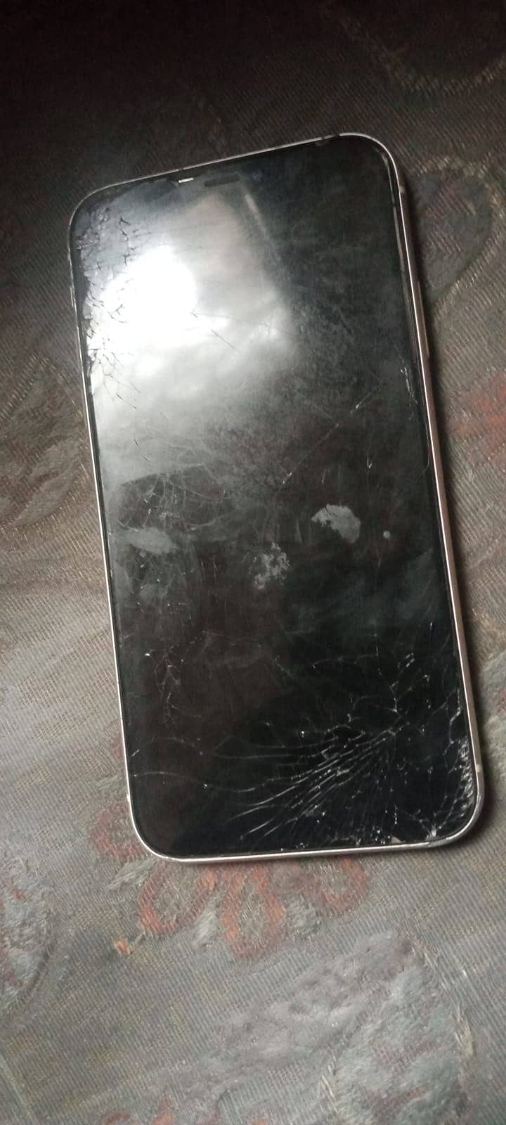 Apple iPhone 11 4
