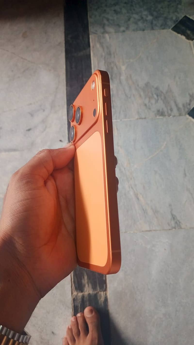 Apple iPhone 11 3
