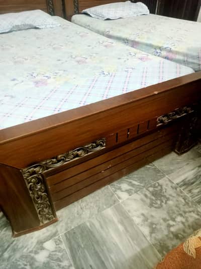 2 single bed without mattress