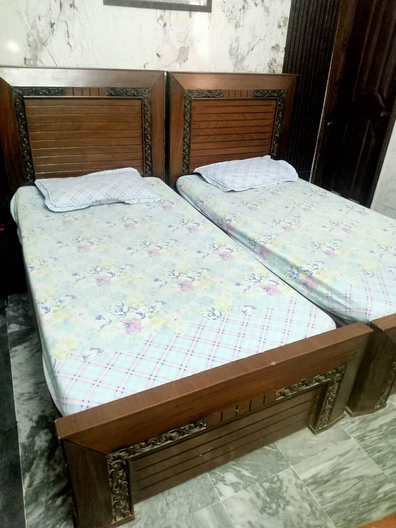 2 single bed without mattress 2