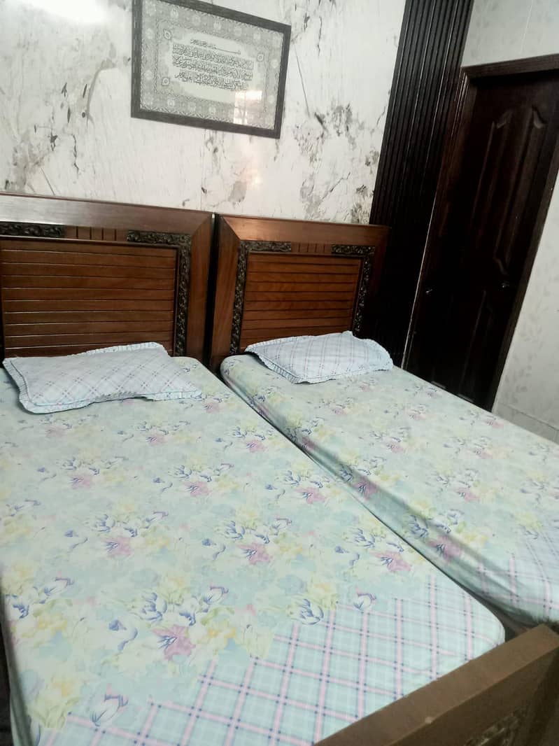 2 single bed without mattress 4