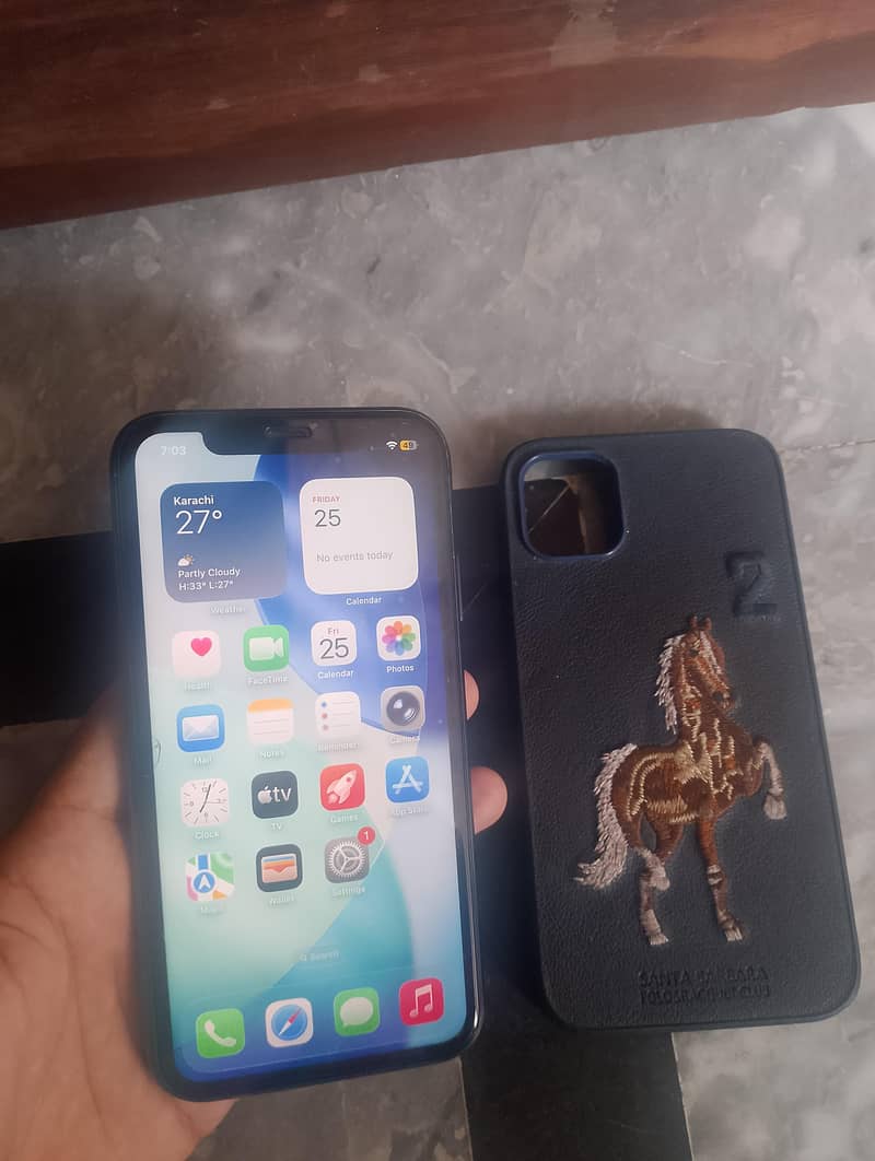 Apple iPhone 11 7