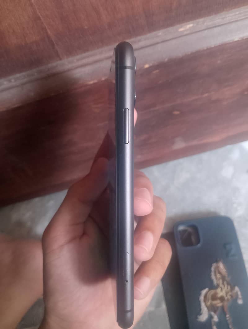 Apple iPhone 11 11