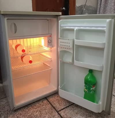 Room Refrigerator
