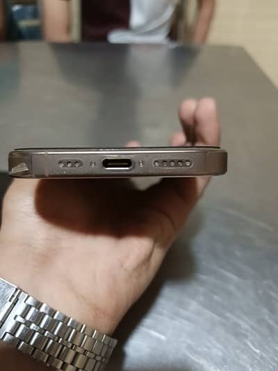 Apple iPhone 16 Pro factory unlock non pta