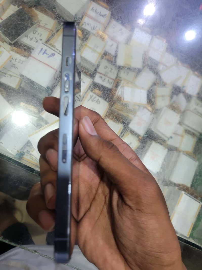 Apple iPhone 13 Pro 1